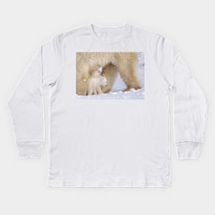 Mom's legs: safe heaven! Kids Long Sleeve T-Shirt